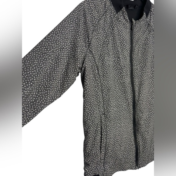 Lululemon Women’s Full Zip Hit It Jacket Frozen Fizz White Black Size 8 - Picture 4 of 13